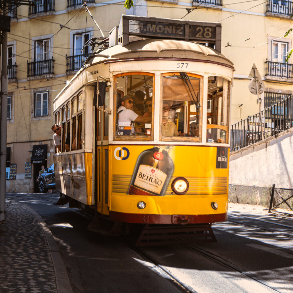 Straßenbahn E28 in Lissabon