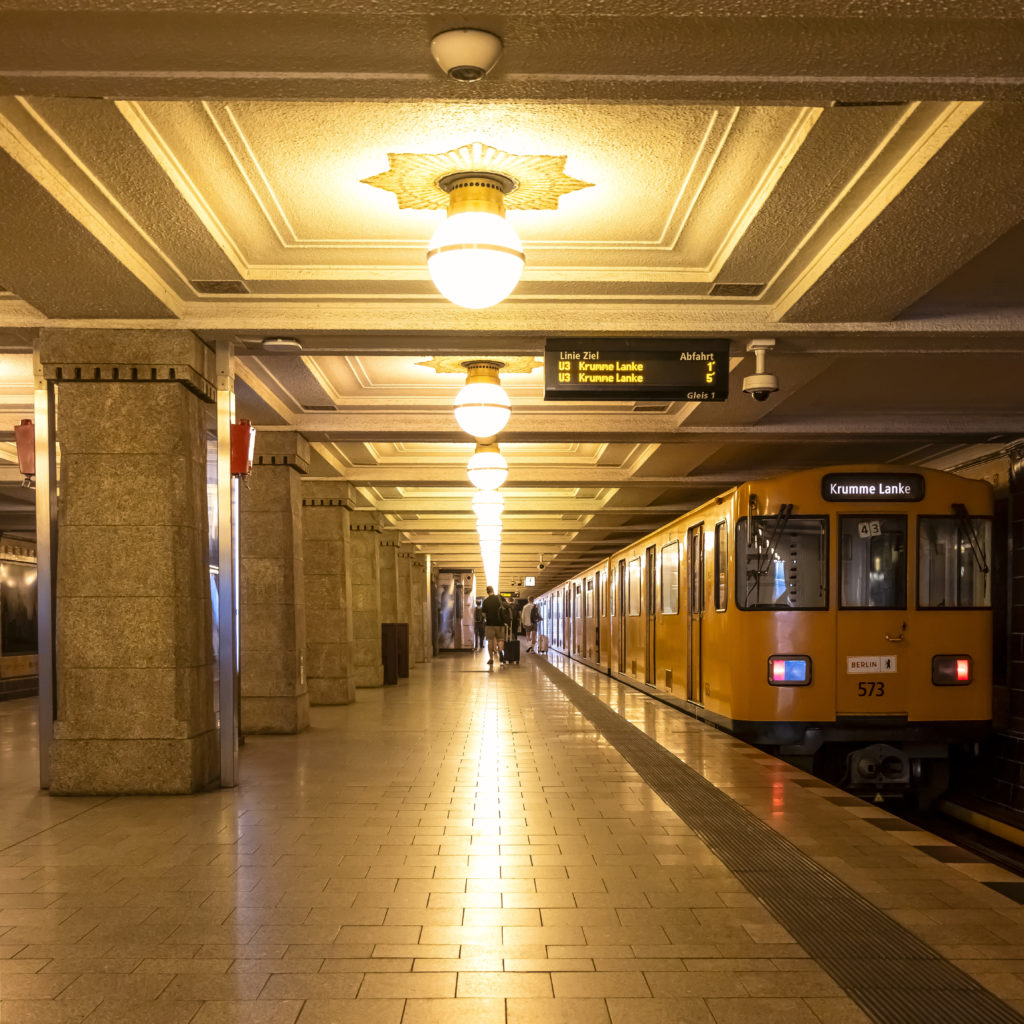 U-Bahnstation - Hohenzollernplatz