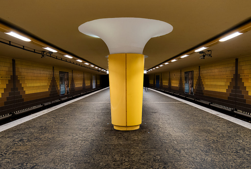 U-Bahnstation Messberg - U1 Hamburg