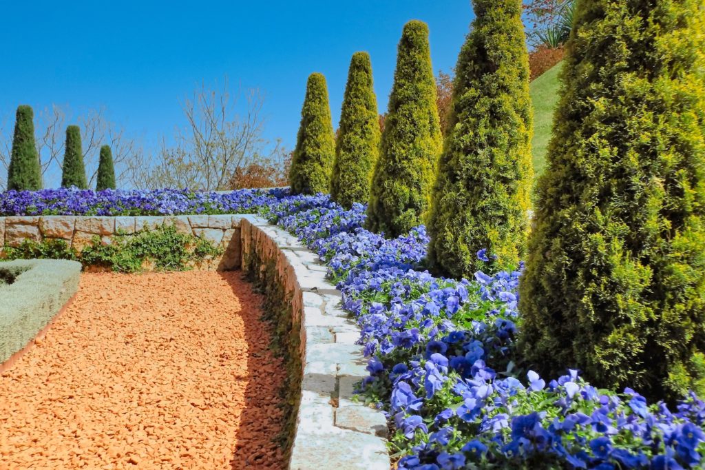 Terrasse in Blau - Gärten der Bahai