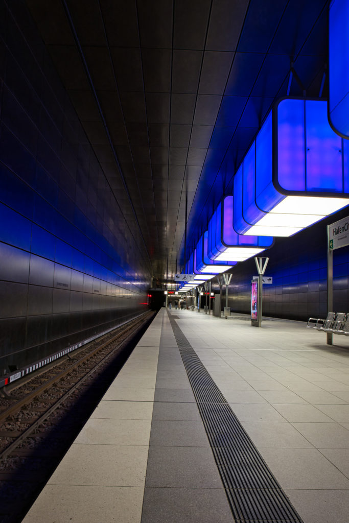 U-Bahnstation Hafencity Universität Blau